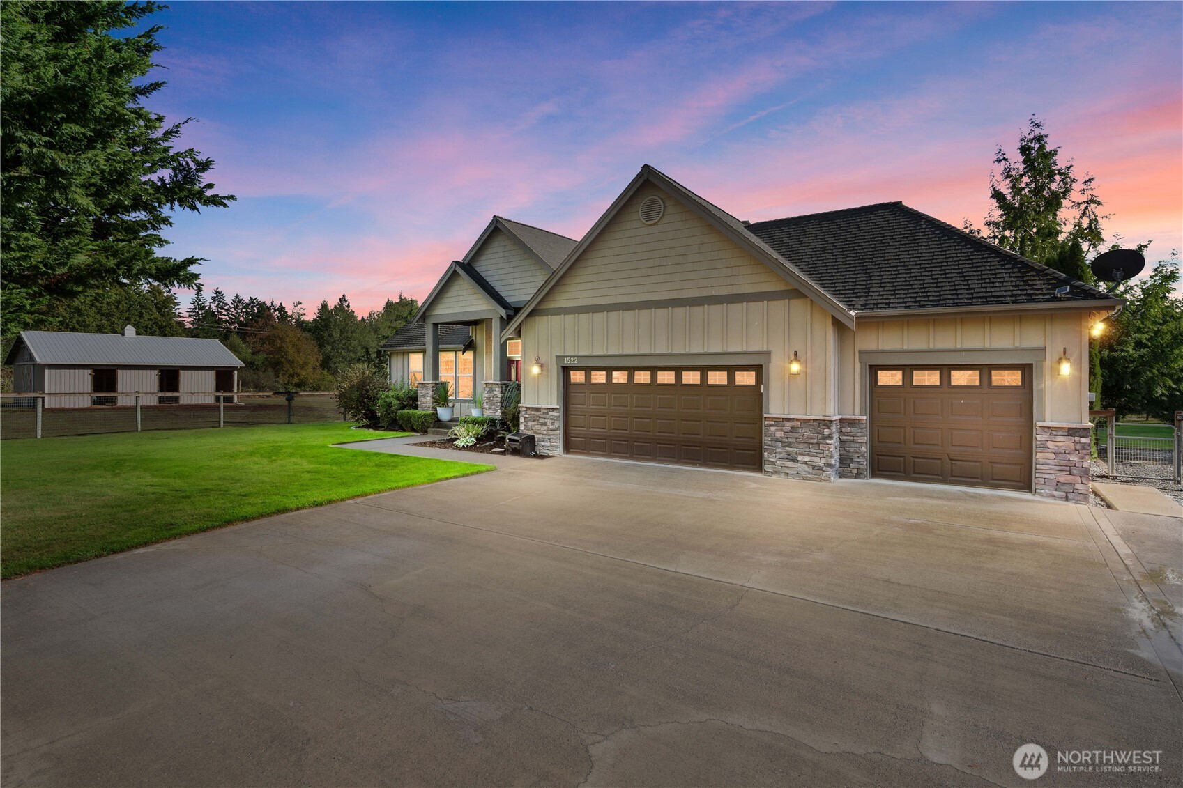 1522 347th Street Ct E