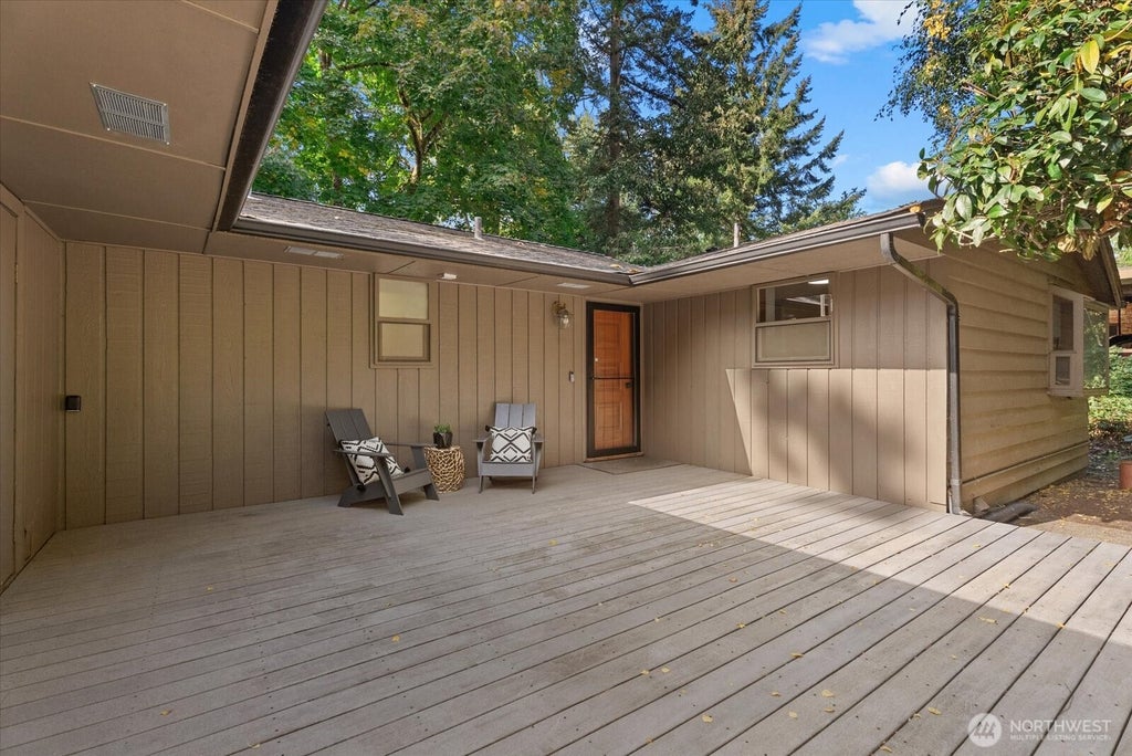 Photo of 8611 118th Ave SE AVE, Newcastle, WA 98056 (MLS # 2589064)