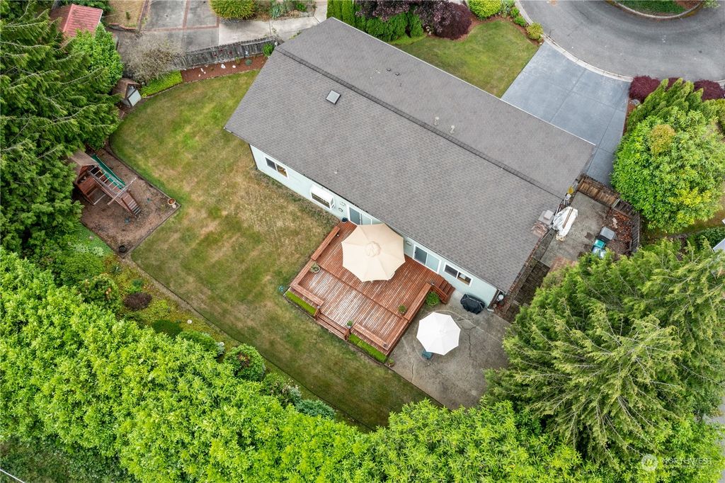 Photo of 17911 156th Place SE, Renton, WA 98058 (MLS # 2131410)