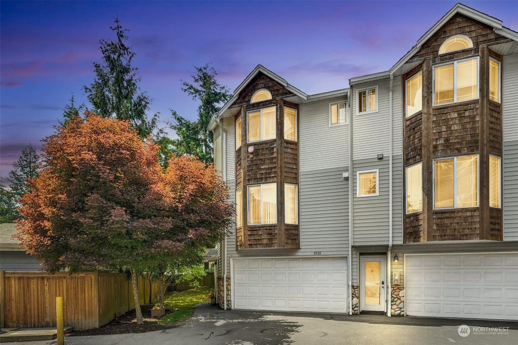 Photo of 5733 186th Place SW #A, Lynnwood, WA 98037 (MLS # 2077559)