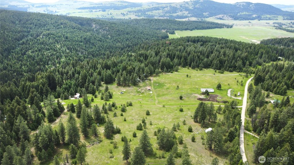 Photo of 13 Miner's Ridge Road, Oroville, WA 98844 (MLS # 2485683)