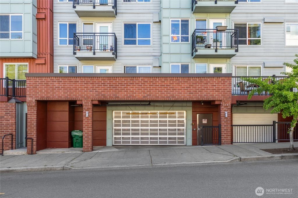 Photo of 424 N 85th Street #404, Seattle, WA 98103 (MLS # 2515577)
