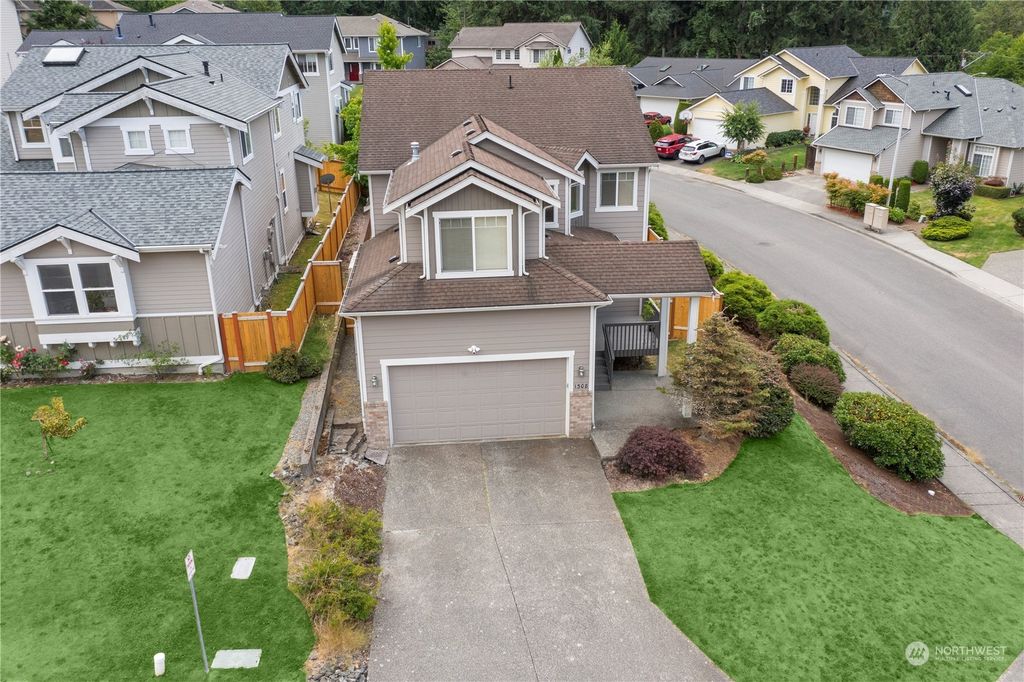 Photo of 1308 199th Street SW, Lynnwood, WA 98036 (MLS # 2270648)