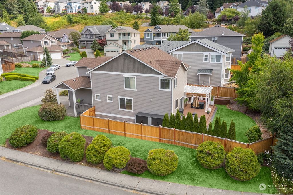 Photo of 1308 199th Street SW, Lynnwood, WA 98036 (MLS # 2270648)