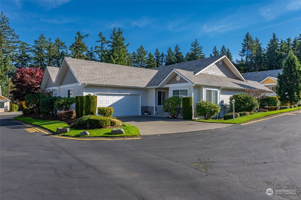 Photo of 31832 48th Circle SW #8C, Federal Way, WA 98023 (MLS # 2174052)