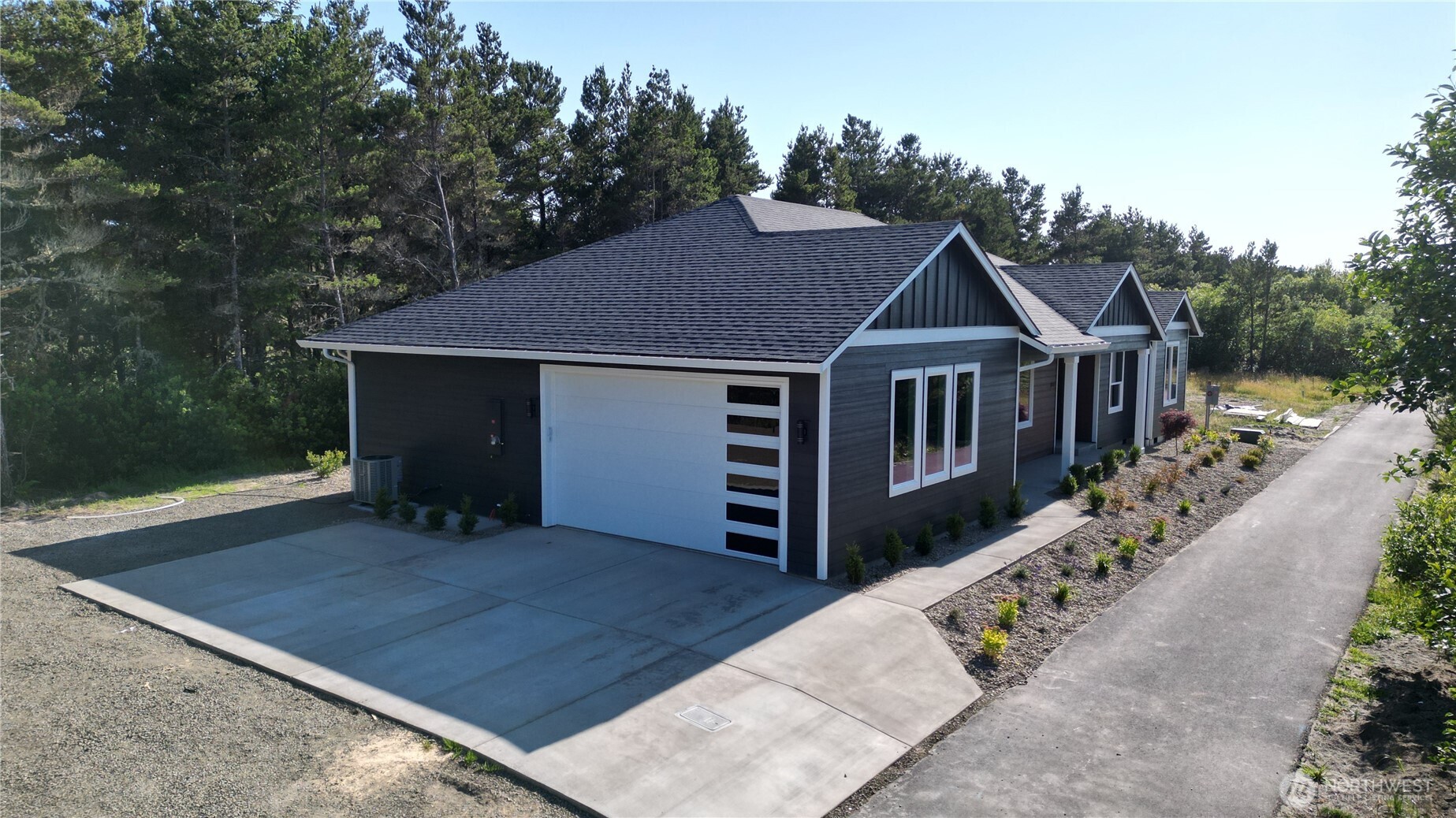 701 Shoreview Drive N