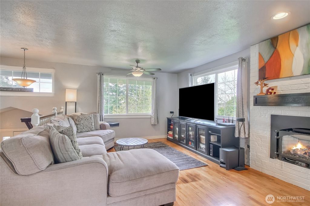 Photo of 7417 S Prospect Street, Tacoma, WA 98409 (MLS # 2501406)