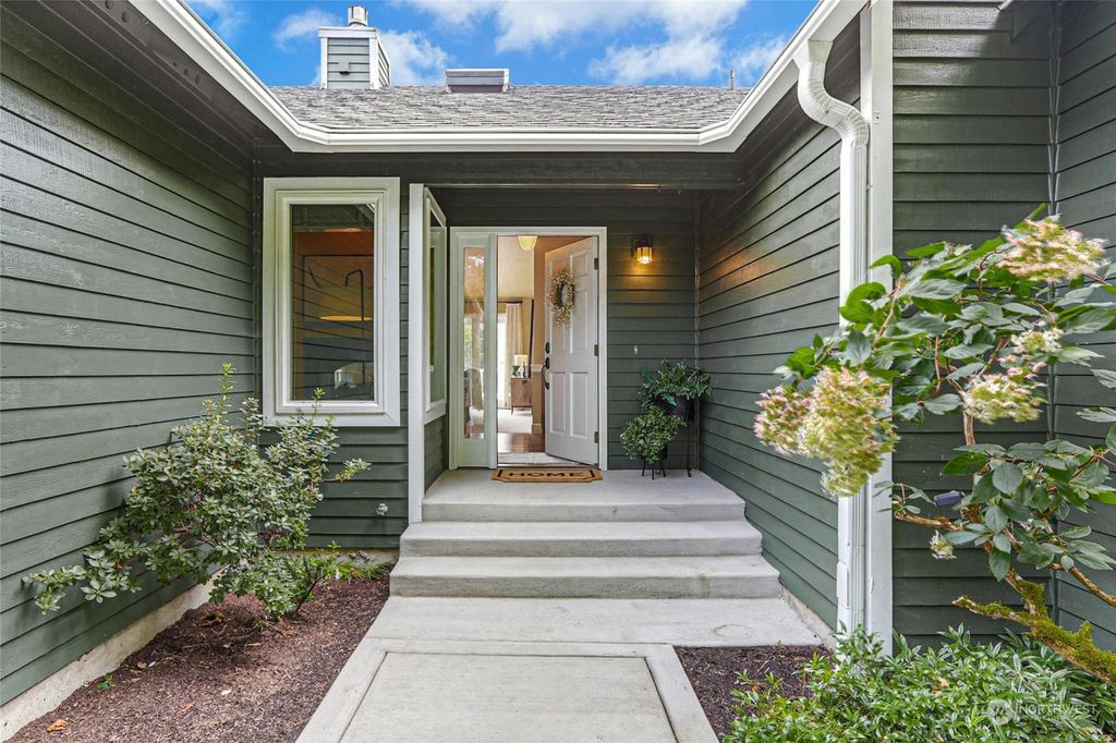 Photo of 13337 NE 147th Place, Woodinville, WA 98072 (MLS # 2279114)