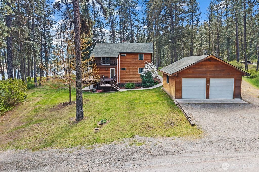 Photo of 61 Columbia Drive, Kettle Falls, WA 99141 (MLS # 2510100)