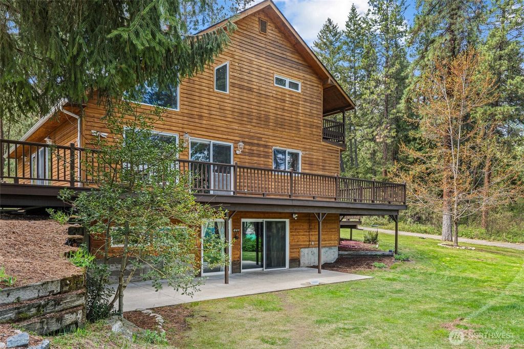 Photo of 61 Columbia Drive, Kettle Falls, WA 99141 (MLS # 2510100)