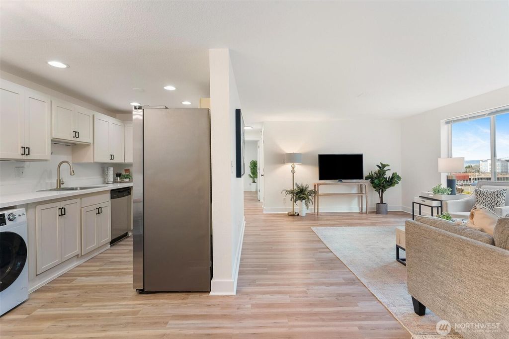 Photo of 3209 Hoyt Avenue #201, Everett, WA 98201 (MLS # 2467400)