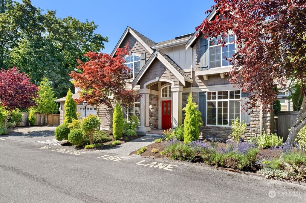 Photo of 6207 156th Avenue NE, Redmond, WA 98052 (MLS # 2263002)