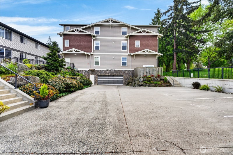 1109 29th Street 301