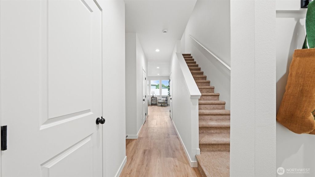 Photo of 3527 W 6th Place, Kennewick, WA 99336 (MLS # 2464862)