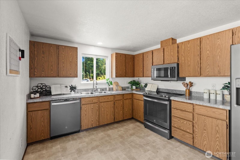 8115 145th Drive SE