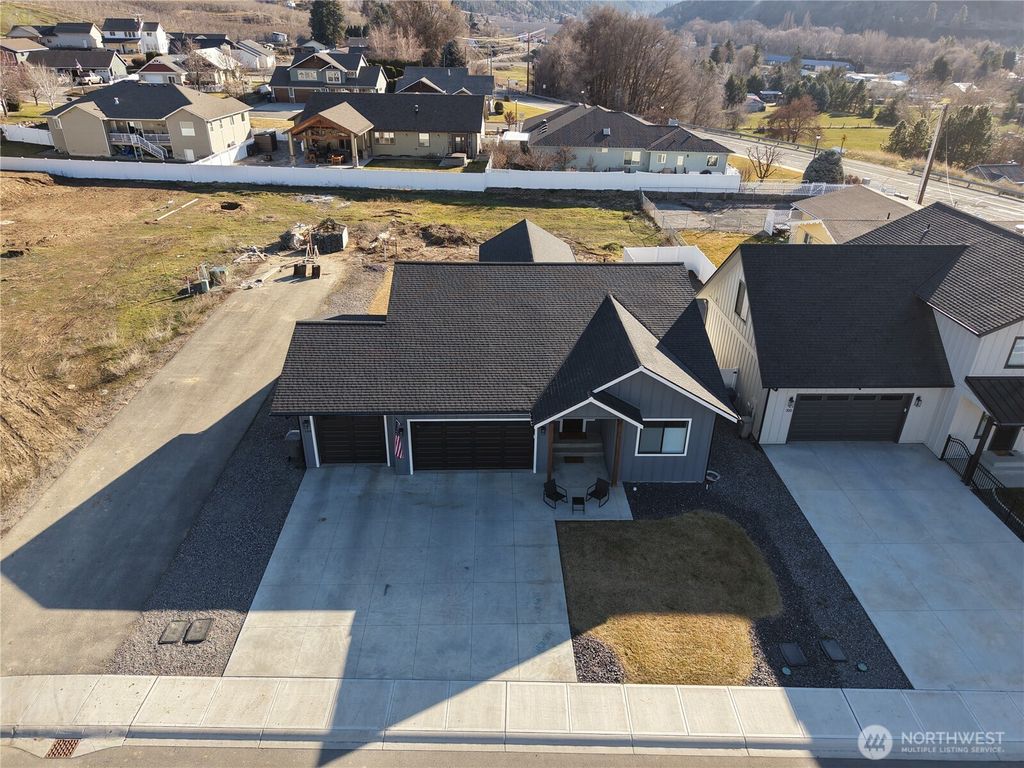 Photo of 104 Freedom Hills Hls, Cashmere, WA 98815 (MLS # 2490738)