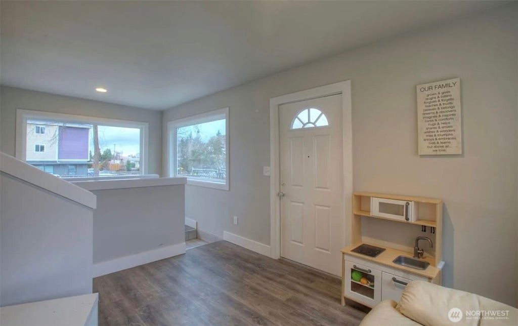 Photo of 4238 S 164th Street, Tukwila, WA 98188 (MLS # 2577567)