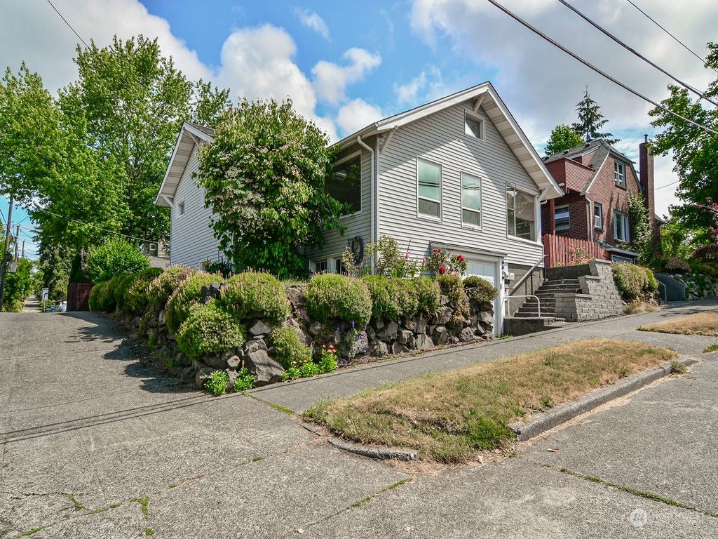 Photo of 4510 SW Juneau Street, Seattle, WA 98136 (MLS # 2263513)