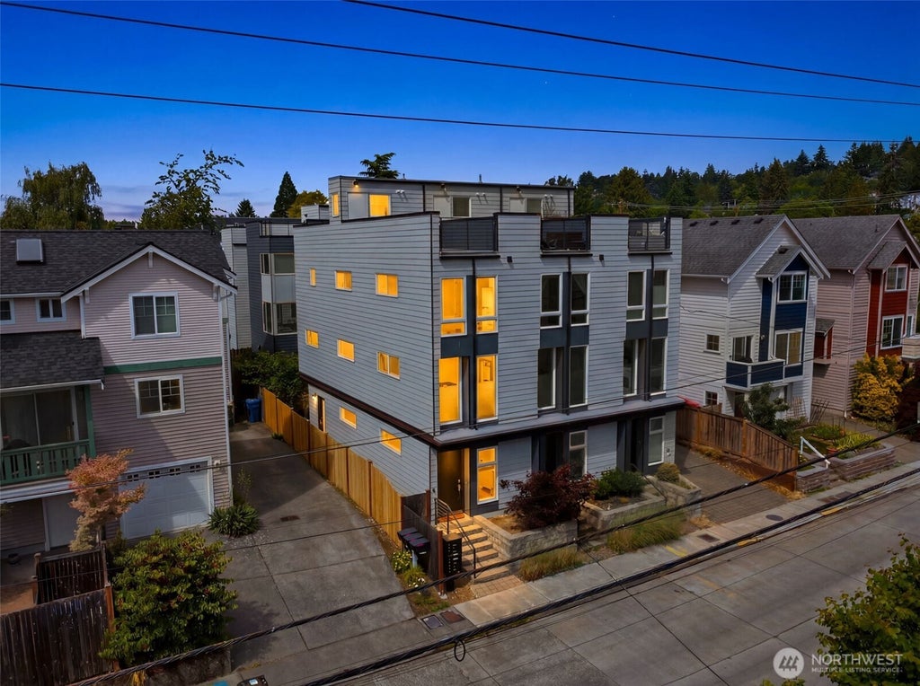 Photo of 806 NW 50th Street #C, Seattle, WA 98107 (MLS # 2536962)