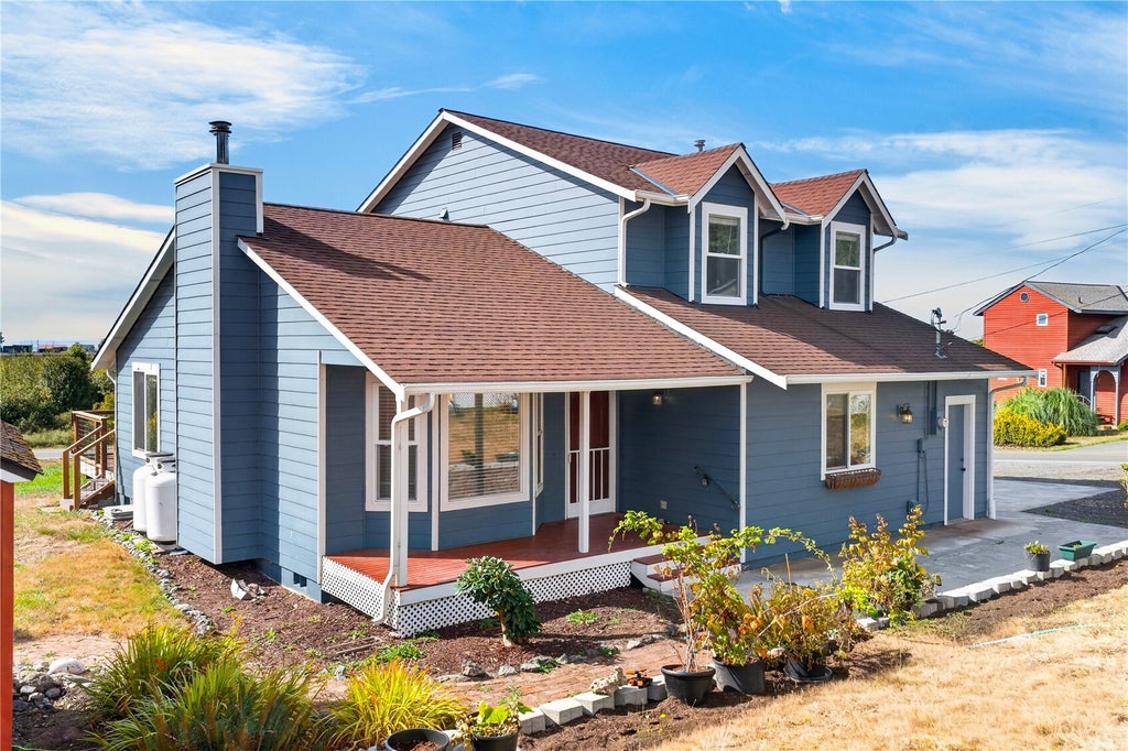 Photo of 1099 Koenig Lane, Coupeville, WA 98239 (MLS # 2595034)