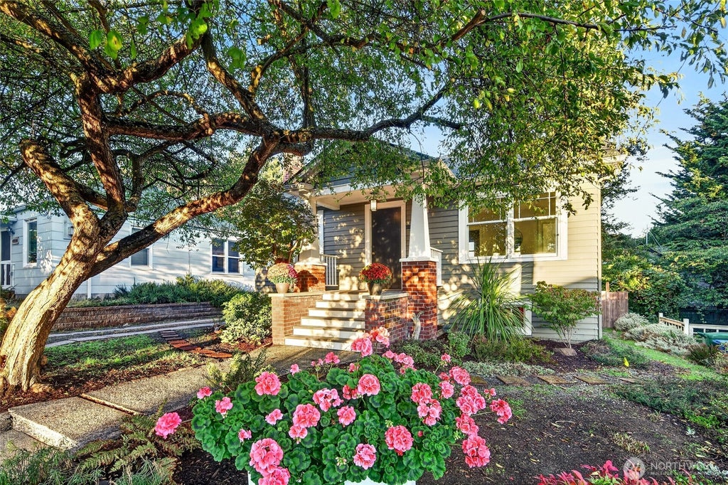 Photo of 6246 7th Avenue NW, Seattle, WA 98107 (MLS # 2592380)
