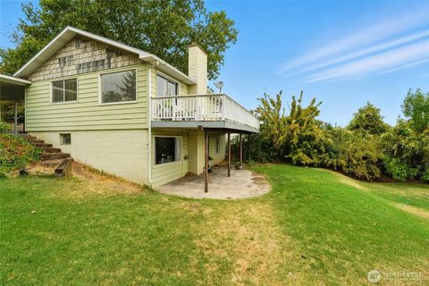 Photo of 1009 College Street, Milton-Freewater, OR 97863 (MLS # 2429474)