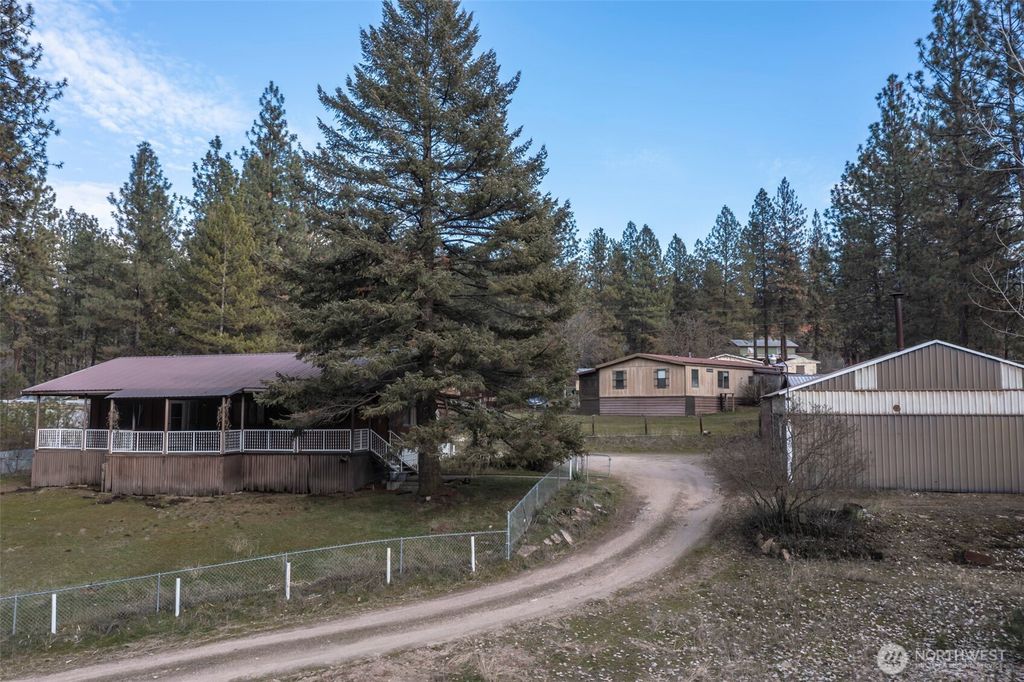 Photo of 1365 Kettle Park Rd. Rd, Kettle Falls, WA 99141 (MLS # 2481451)