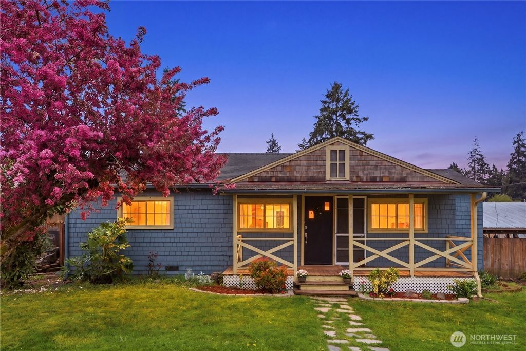 Photo of 37418 39th Avenue S, Auburn, WA 98001 (MLS # 2500321)