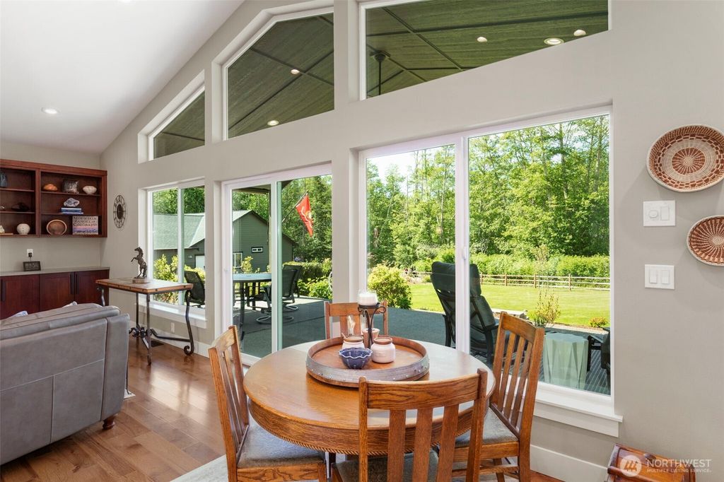 listing image 9362422752847822788