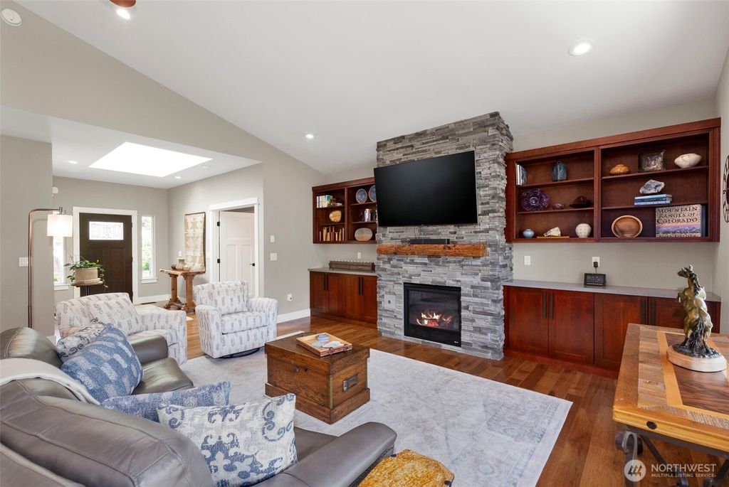 listing image 9362582894386027395
