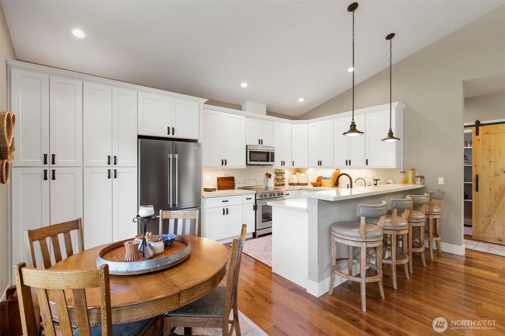 listing image 9362151661050069335