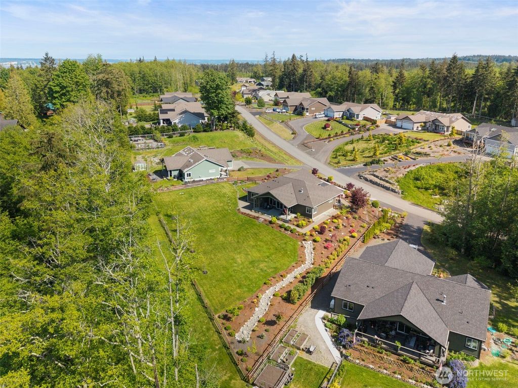 listing image 9368003396569924446