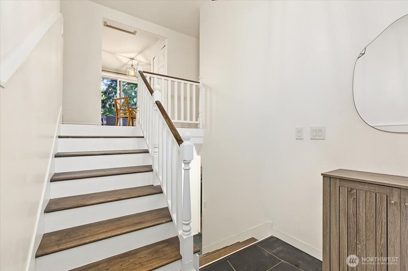 5813 14th St Court NE