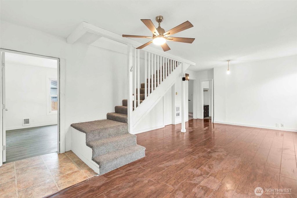 Photo of 709 Celery Avenue, Algona, WA 98001 (MLS # 2466756)