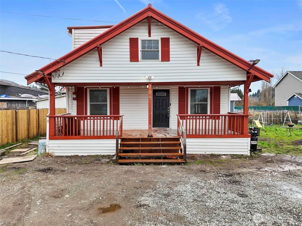 Photo of 709 Celery Avenue, Algona, WA 98001 (MLS # 2466756)