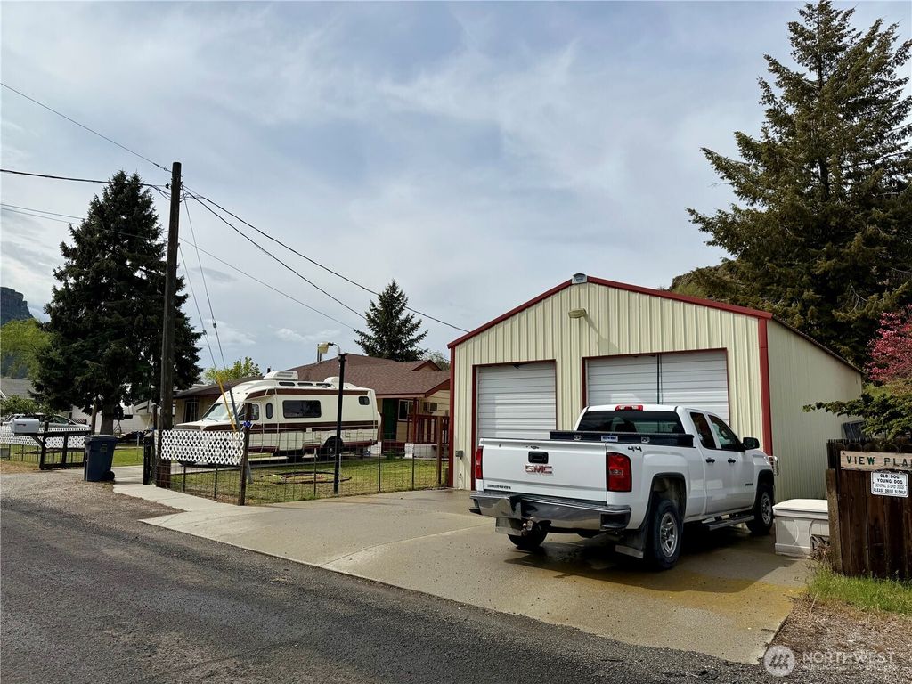 Photo of 58110 View Place Pl NE, Grand Coulee, WA 99133 (MLS # 2515626)