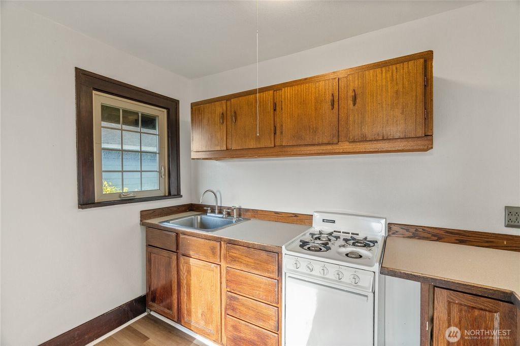 Photo of 107 W 4th Street, Aberdeen, WA 98520 (MLS # 2507715)