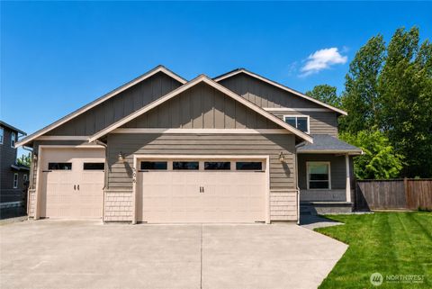 Photo of 506 Amareen Court, Nooksack, WA 98276 (MLS # 2520209)