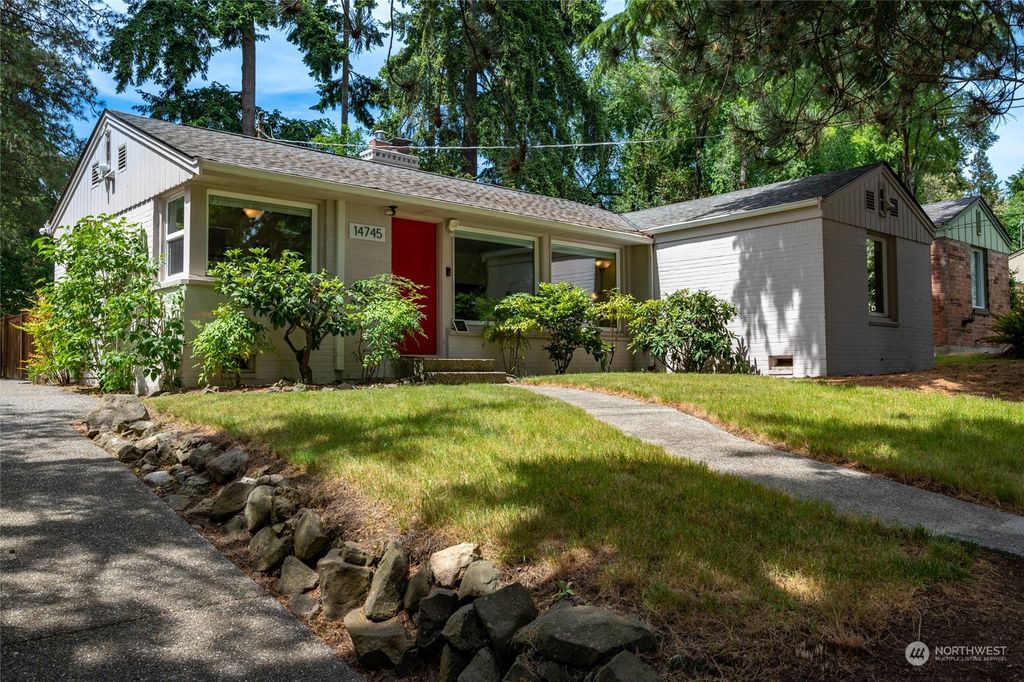 Photo of 14745 27th Avenue NE, Shoreline, WA 98155 (MLS # 2078106)