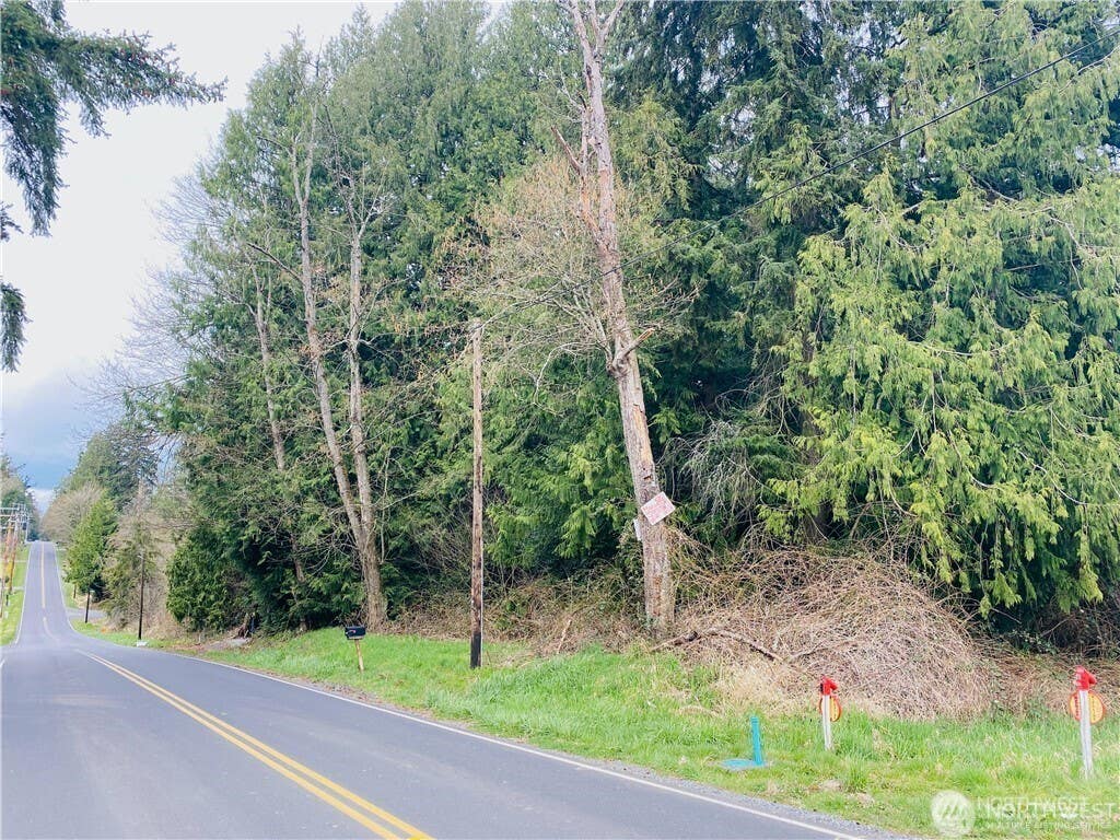 Photo of 8017 44th Street NE, Marysville, WA 98270 (MLS # 2550745)