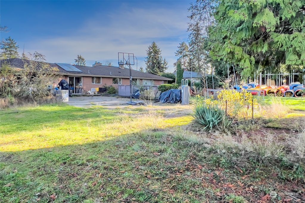 Photo of 19411 19505 108th Avenue SE, Renton, WA 98055 (MLS # 2264980)