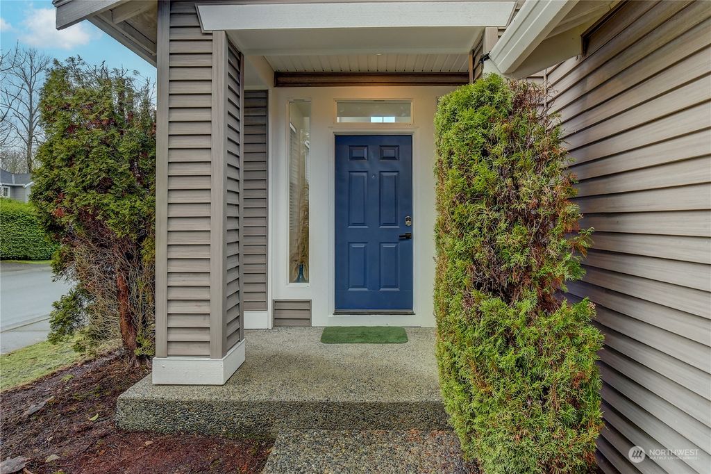 Photo of 24002 SE 12th Place, Sammamish, WA 98075 (MLS # 2191998)