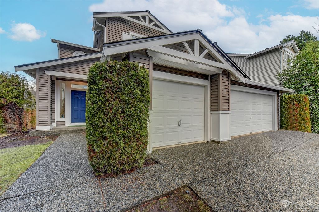 Photo of 24002 SE 12th Place, Sammamish, WA 98075 (MLS # 2191998)