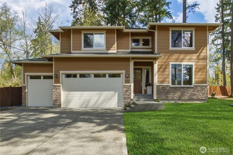 Photo of 13430 Patriot Way SE, Renton, WA 98059 (MLS # 2507709)