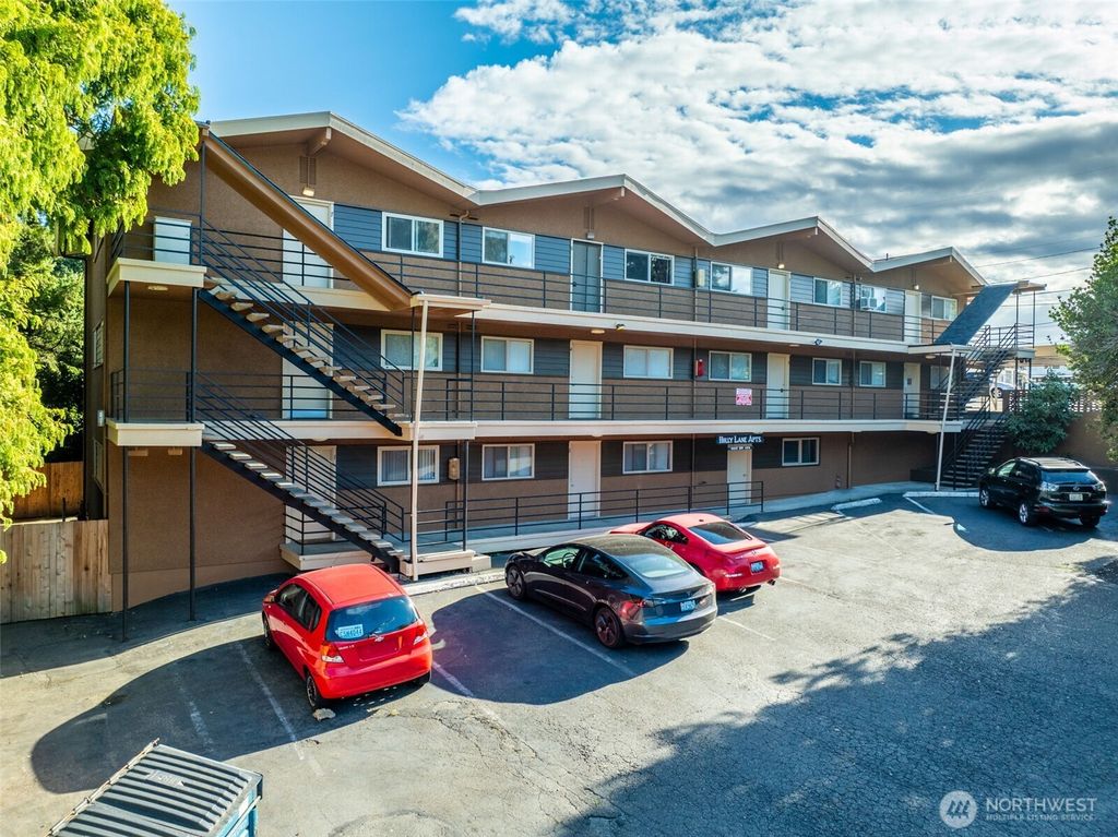 Photo of 1017 SW 154th Street, Burien, WA 98166 (MLS # 2432556)