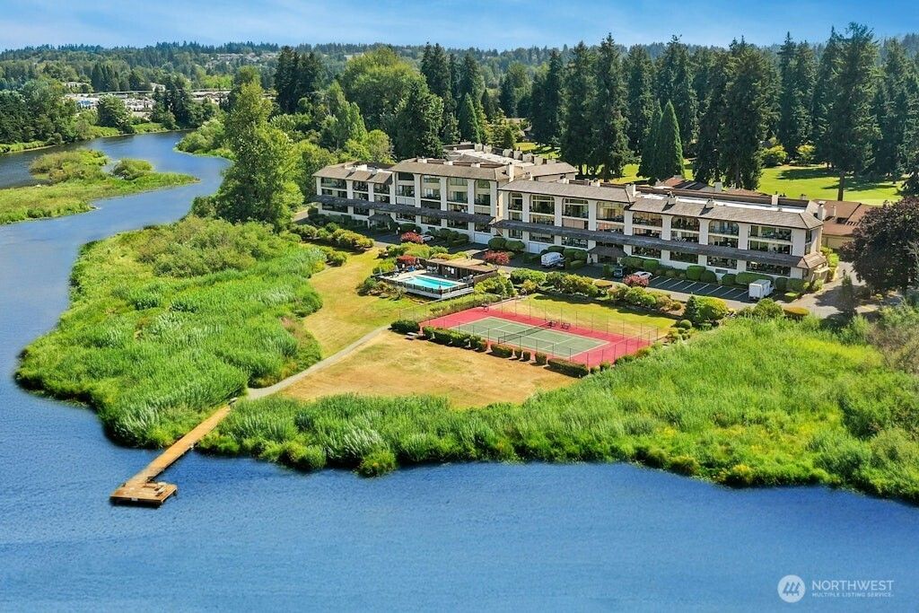 Photo of 16925 Inglewood Road NE #B305, Kenmore, WA 98028 (MLS # 2431207)