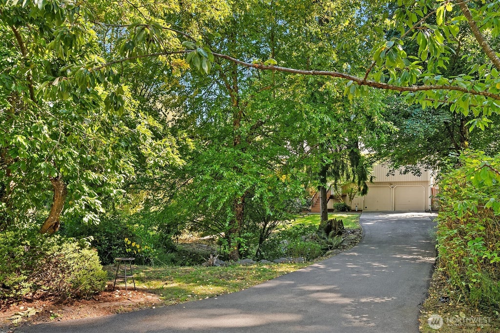 Photo of 23023 39th Avenue W, Lynnwood, WA 98036 (MLS # 2584664)