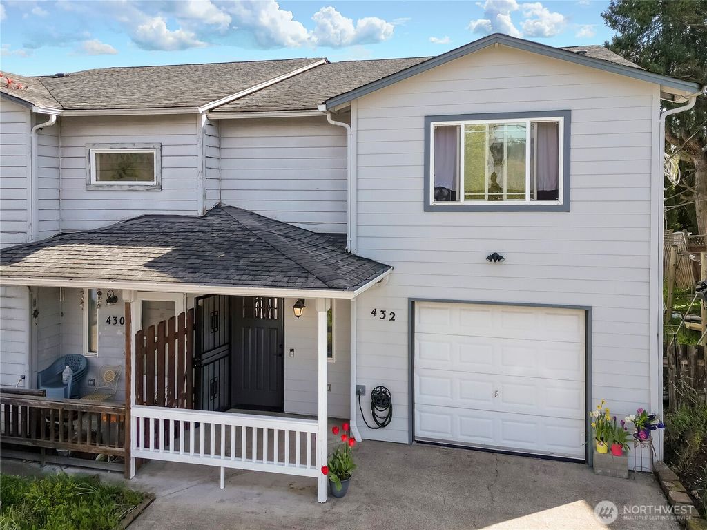 Photo of 432 Washington Boulevard #B-4, Algona, WA 98001 (MLS # 2354407)