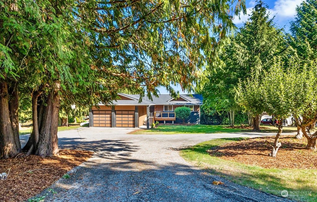 Photo of 8115 64th Street SE, Snohomish, WA 98290 (MLS # 2162829)