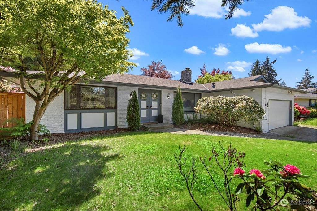 Photo of 14457 SE 8th Street, Bellevue, WA 98007 (MLS # 2238915)